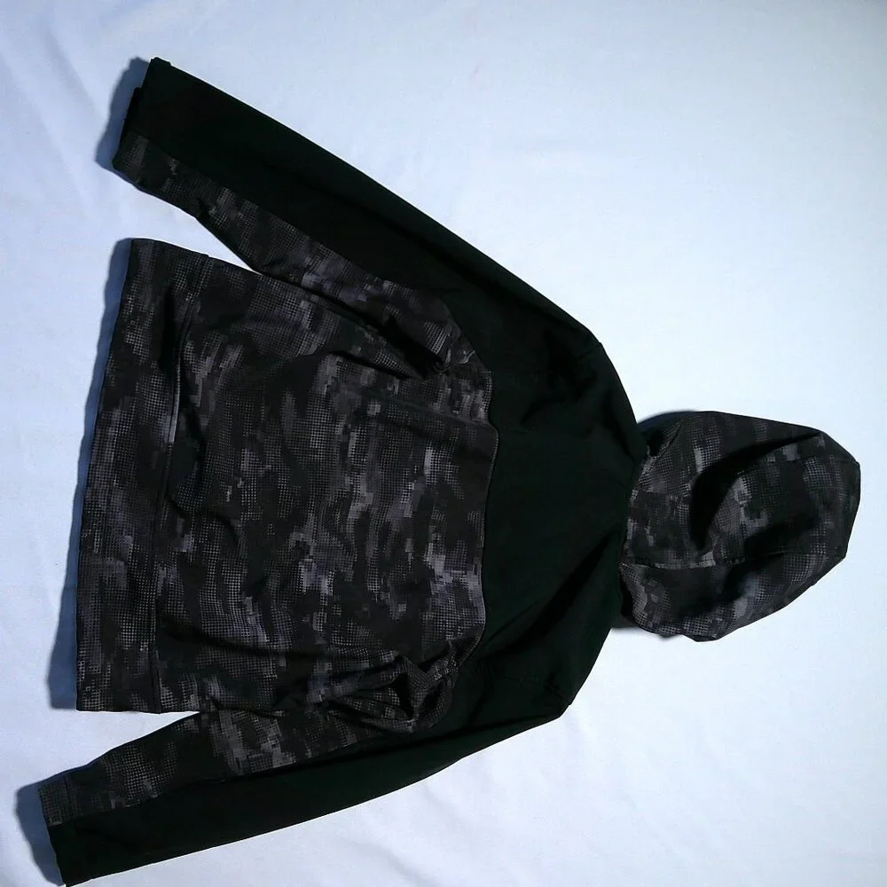 SNOZU Boys Black Red Camo Fleece Lined Softshell Hooded Jacket Size M (10/12)